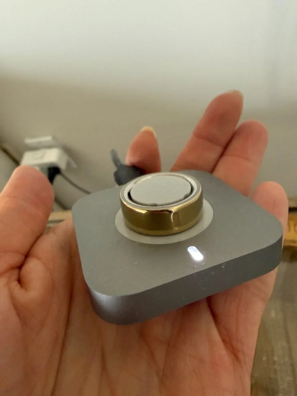 Oura ring gen 4 size 7 Gold